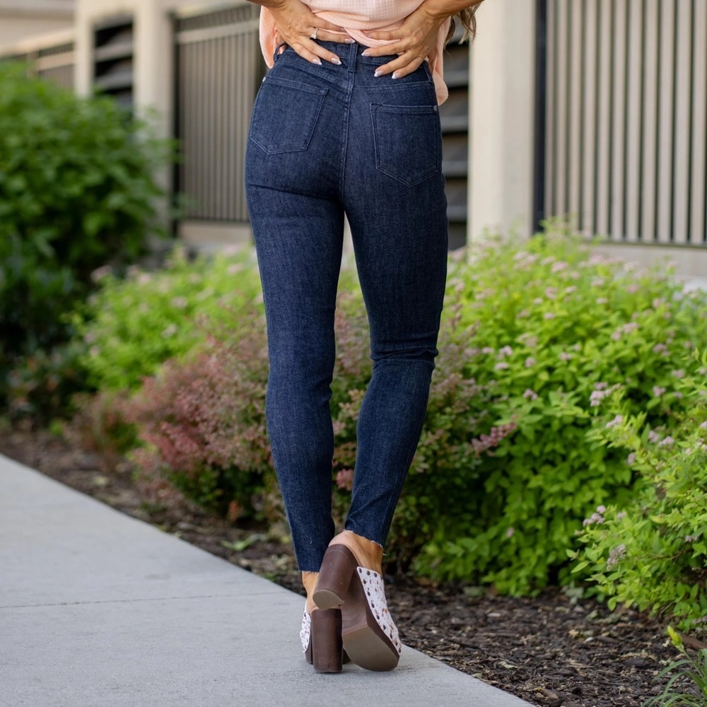 JUDY BLUE HIGH RISE TUMMY CONTROL TOP CUT HEM SKINNY JEAN 88703 SIZE 20W - Picture 6 of 8